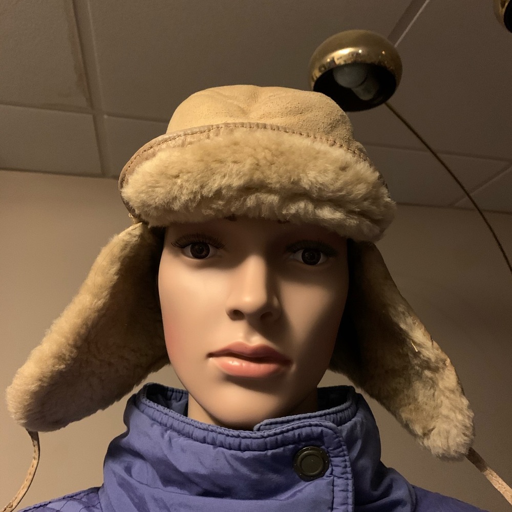 New woman winter hat. Genuine suede. Run small